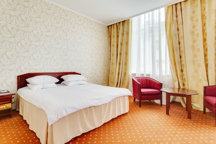 Room 4 of 23