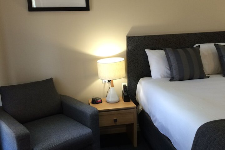 Room 6 of 71