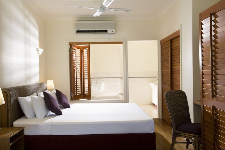 Room 5 of 34