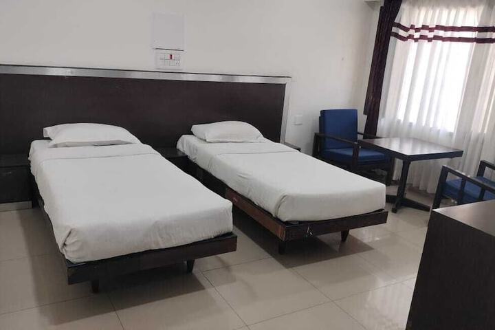 Room 19 of 28
