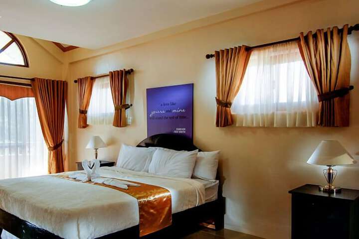Room 4 of 56