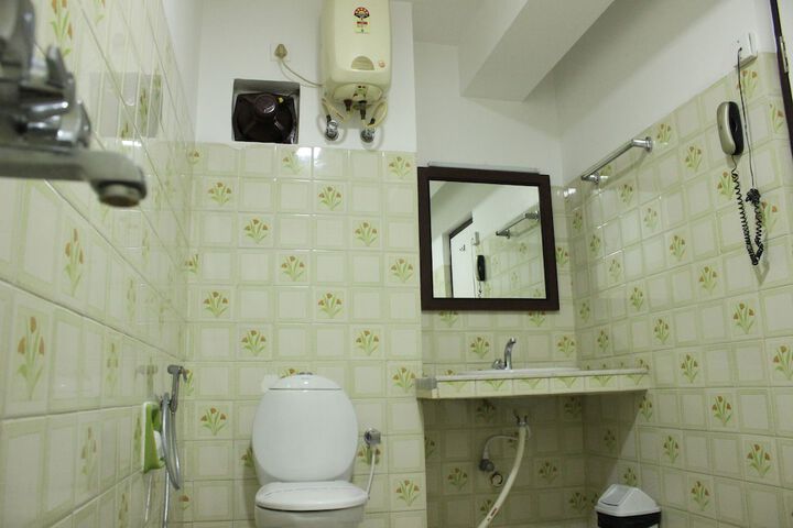 Room 15 of 29