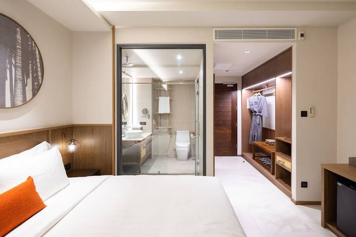 Room 21 of 245