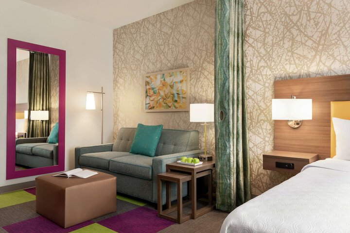 1 Queen Bed Studio (9 of 32)