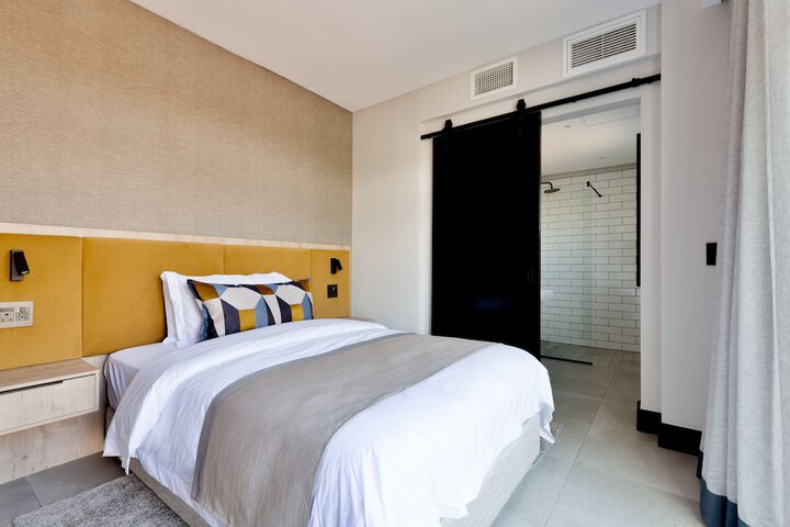 Room 17 of 49