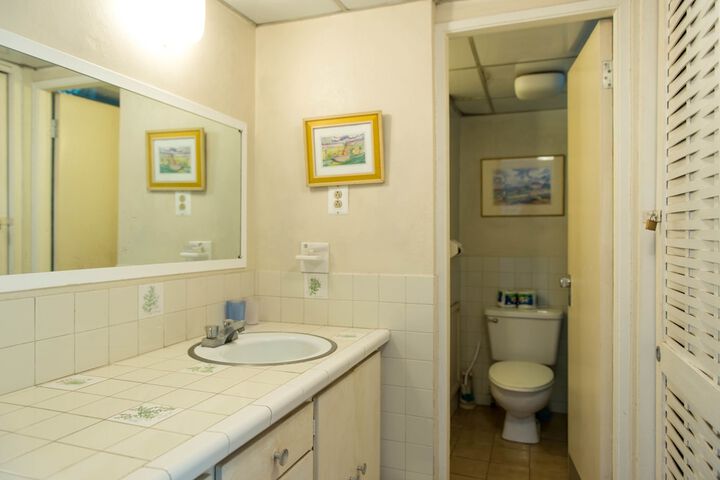 Room 9 of 21