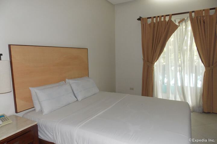 Room 6 of 56