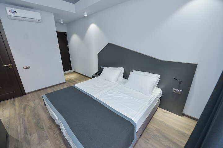 Room 15 of 67