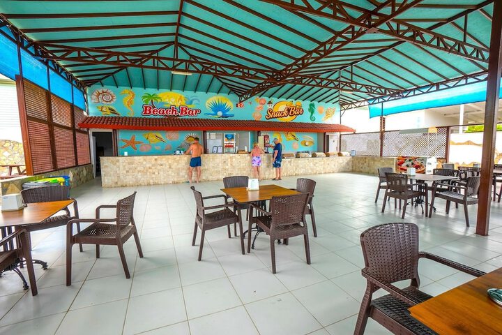 Lounge 115 of 172