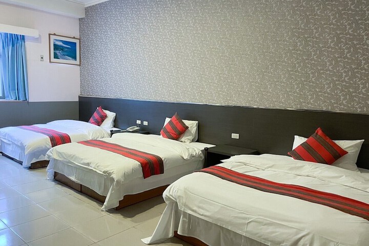 Room 17 of 36
