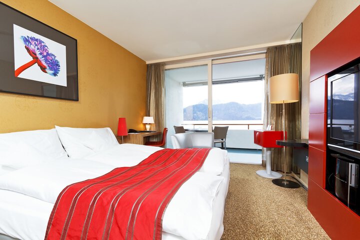 Room 5 of 30