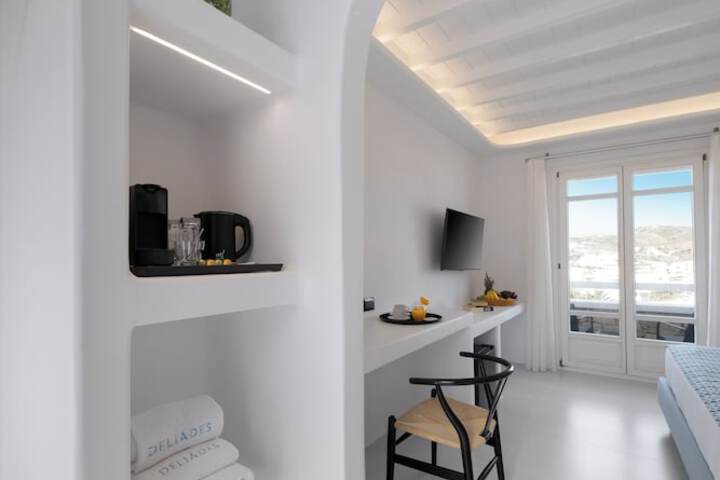 Room 53 of 227