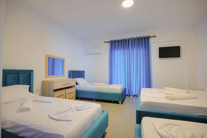 Room 25 of 69