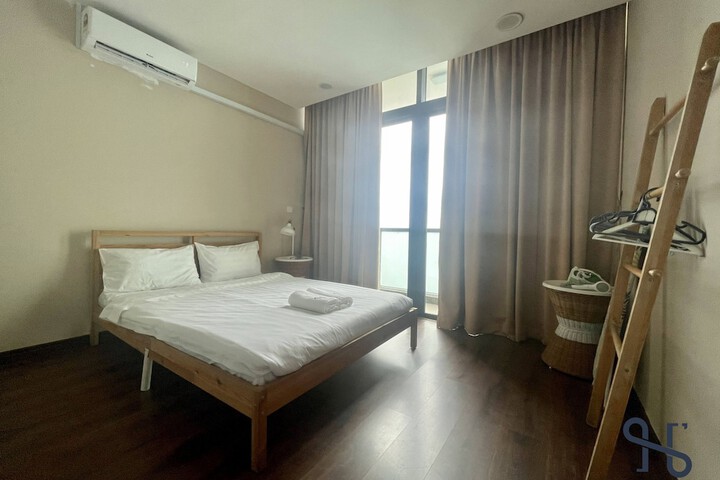 Room 15 of 326