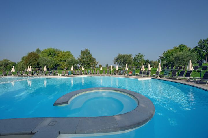 Pool 46 of 121