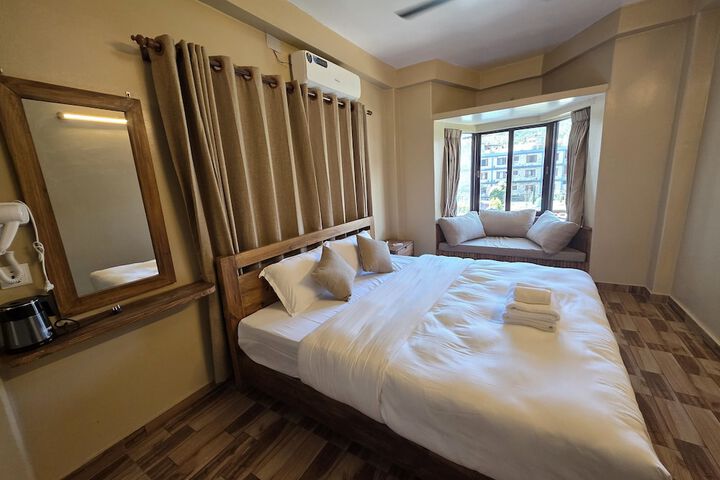 Room 7 of 26
