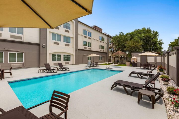 Photo of La Quinta Inn & Suites by Wyndham Brownsville North Pool