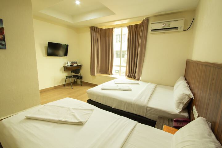 Room 9 of 14