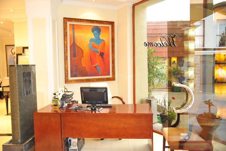 Business Center 21 of 22