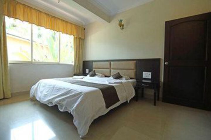 Room 4 of 15