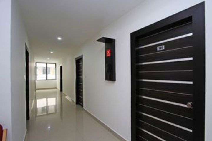 Ballroom/Hall 17 of 25