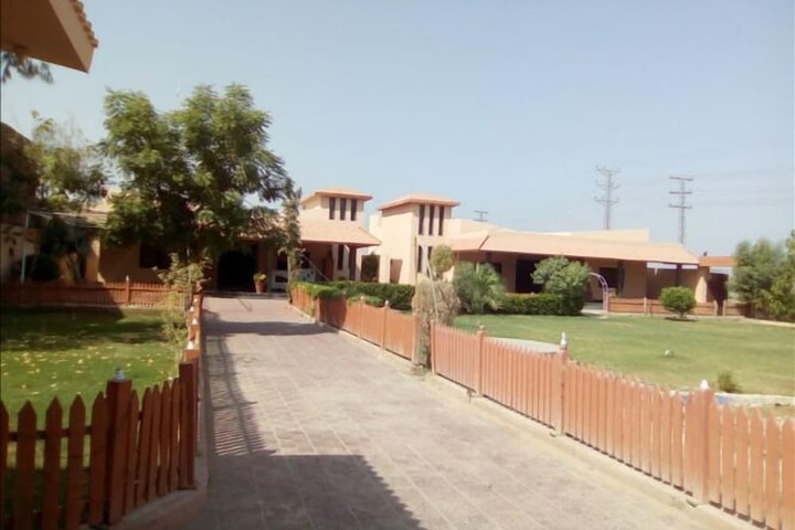 Royal Guest & Farm House