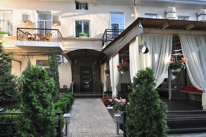 Terrace/Patio 58 of 60