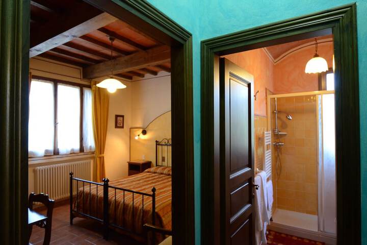 Room 7 of 90