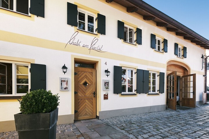 Romantik Hotel Chalet am Kiental in Herrsching am Ammersee
