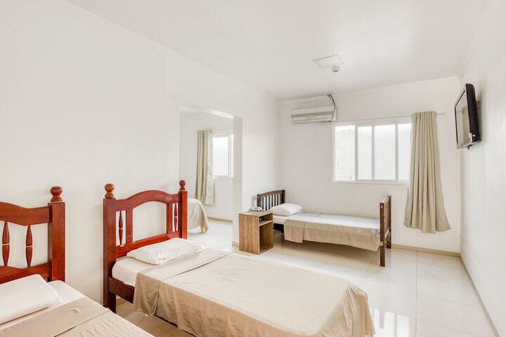 Room 13 of 34