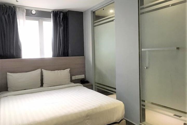 Room 16 of 51