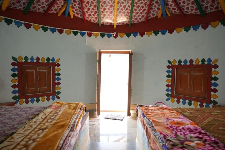 Room 14 of 30