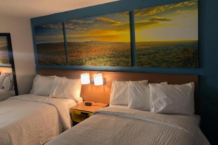 2 Double Beds (1 of 8)