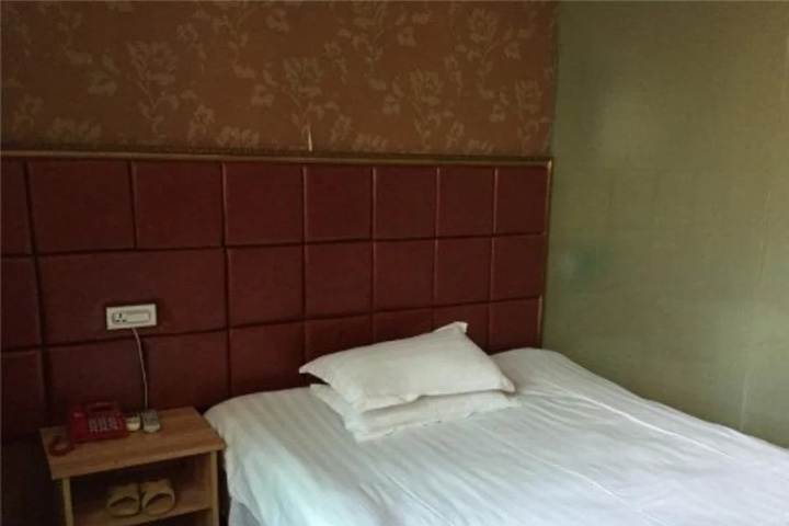 Room 3 of 13
