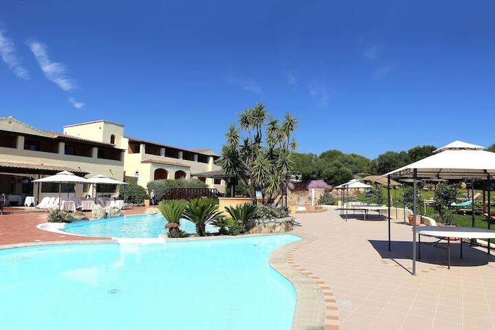 Pool 44 of 71