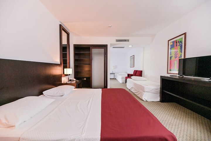 Room 15 of 59
