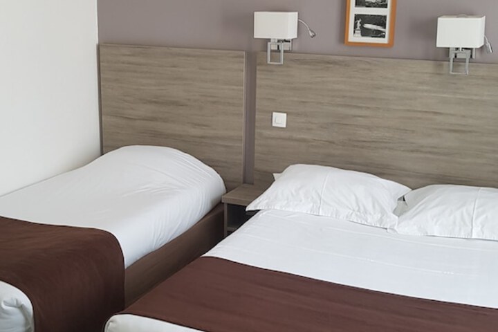 Room 14 of 37