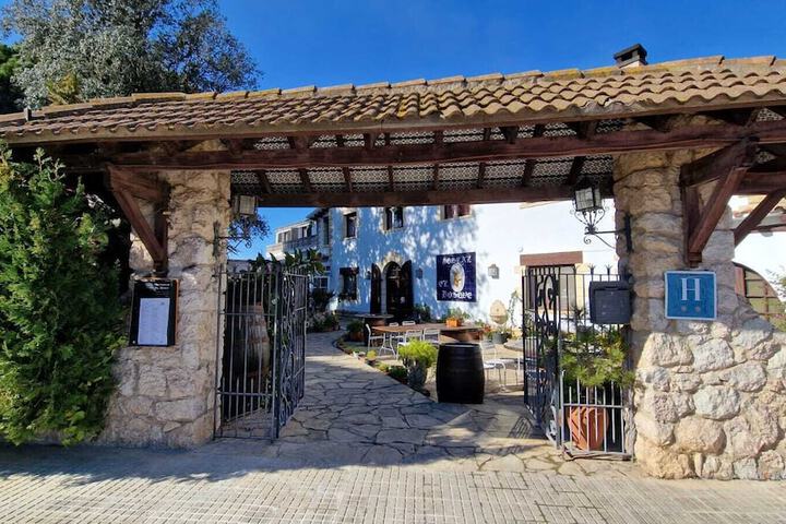 Hotel Entry