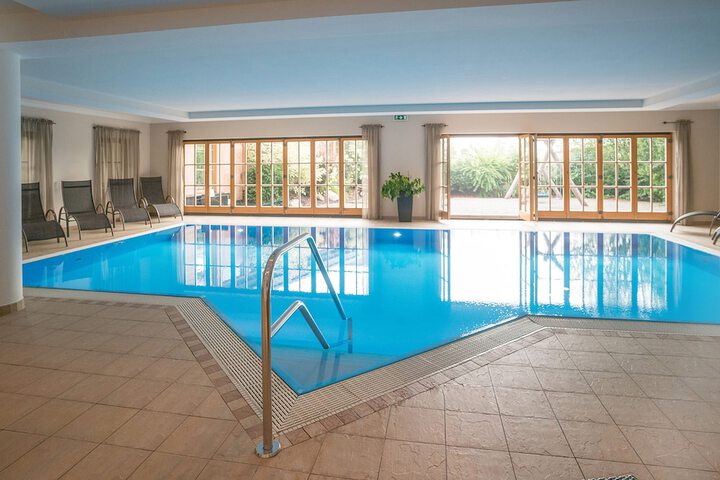 Pools & Facilities