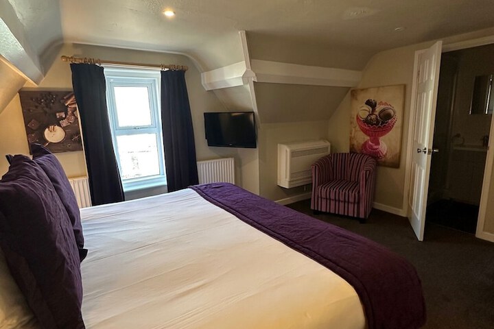 Room 67 of 193