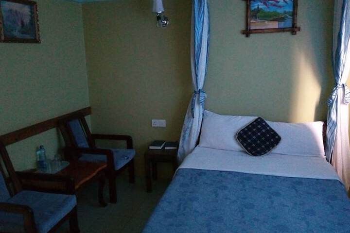 Room 3 of 21