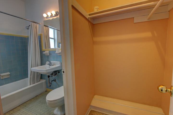1 Double Bed (2 of 14)