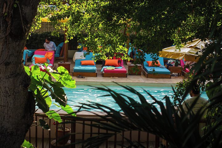 Pool 179 of 262