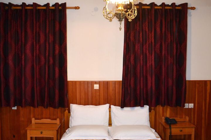 Room 4 of 54