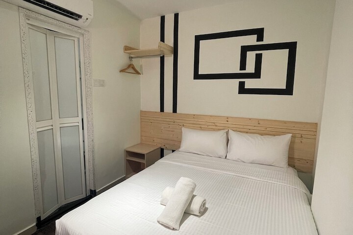 Room 15 of 27