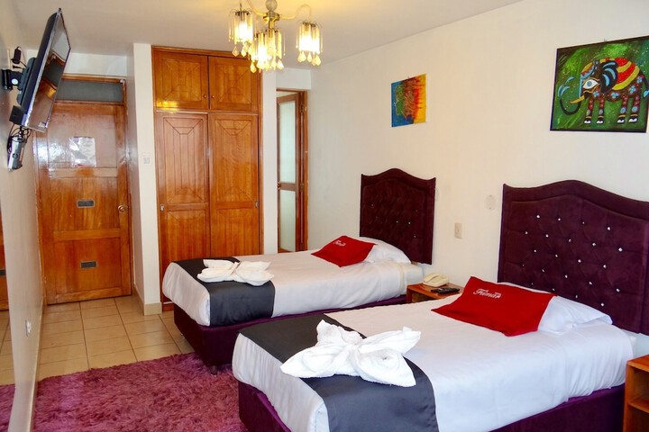 Room 14 of 15