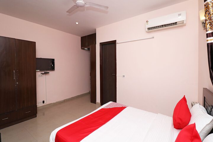 Room 16 of 23