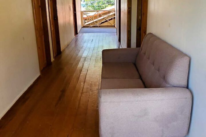 Room 5 of 11