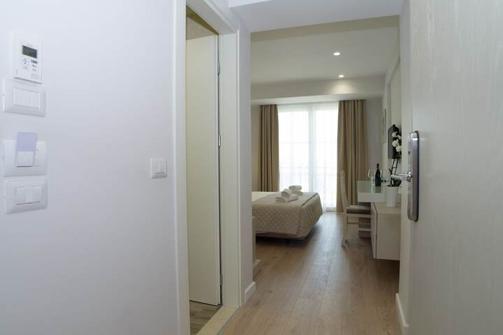 Room 3 of 31