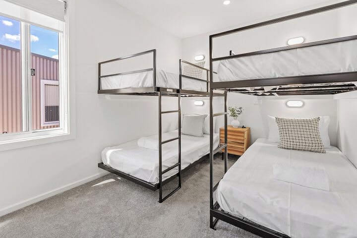 Room 42 of 157